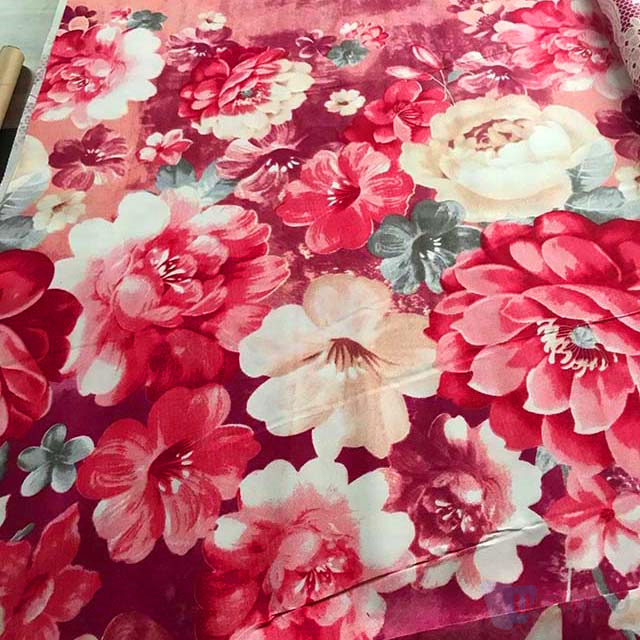 High Quality 100% Polyester Bed Sheet Fabric Flower Printed Microfiber Plaid Bedsheet Fabric In Roll