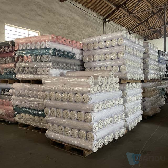 150 D Polyester 100 Pure Color Fabric Good Quality Soft Solid Color Fabric with Roll Packing